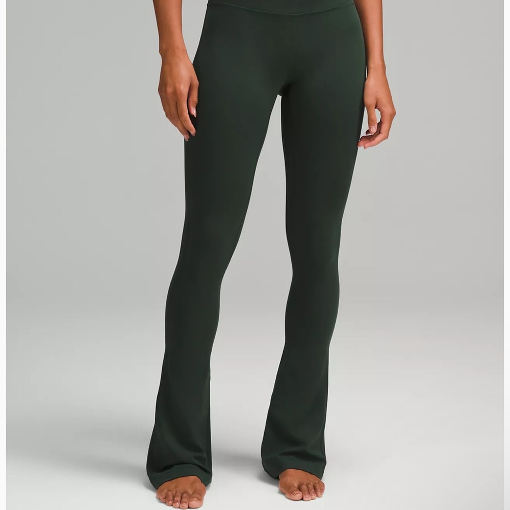 Lululemon - Picture 2 of 8